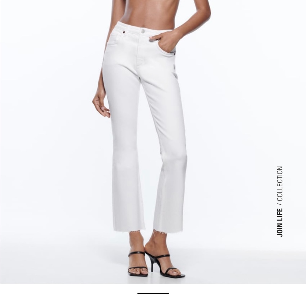 NWT Zara White Mid-Rise Cropped Flare Jeans